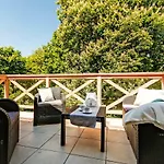 Green Park Rentyear Apartments