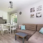 Green Park Rentyear Apartments